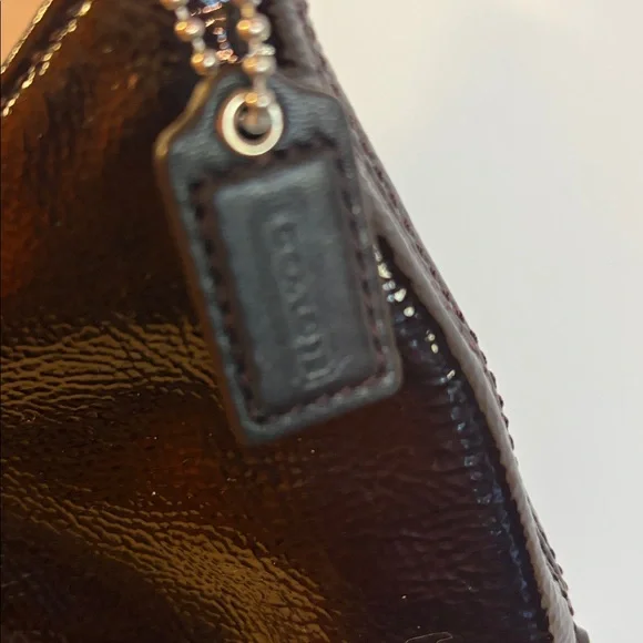 Beautiful Coach Hobo Crossbody Bag in Deep Ox Blood Patent Leather - Picture 4 of 14